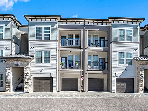 4th image of 16333 Columns Way #3-03204