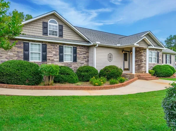 1622 Walhalla Hwy, Pickens, SC 29671