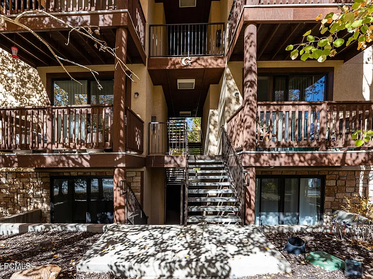 1600 W Pinebrook Blvd #G1 — Photo 9