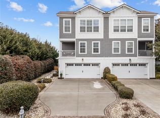 125 79th St, Virginia Beach, VA 23451