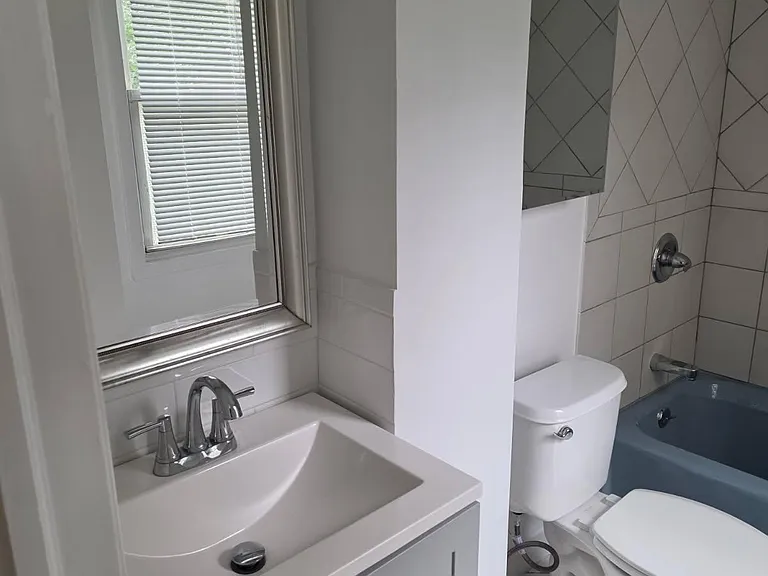 397 Broad St #1L — Photo 2