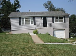 8518 Underwood Ave, Omaha, NE 68114