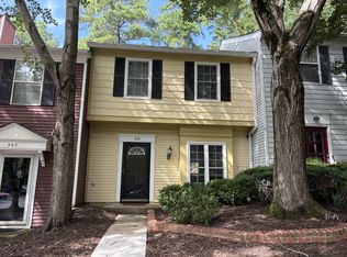 208 Wedgewood Way, Sandy Springs, GA 30350