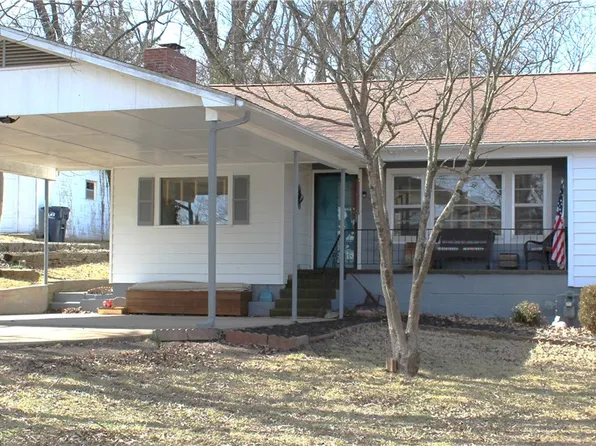 802 N Pine St, Harrison, AR 72601