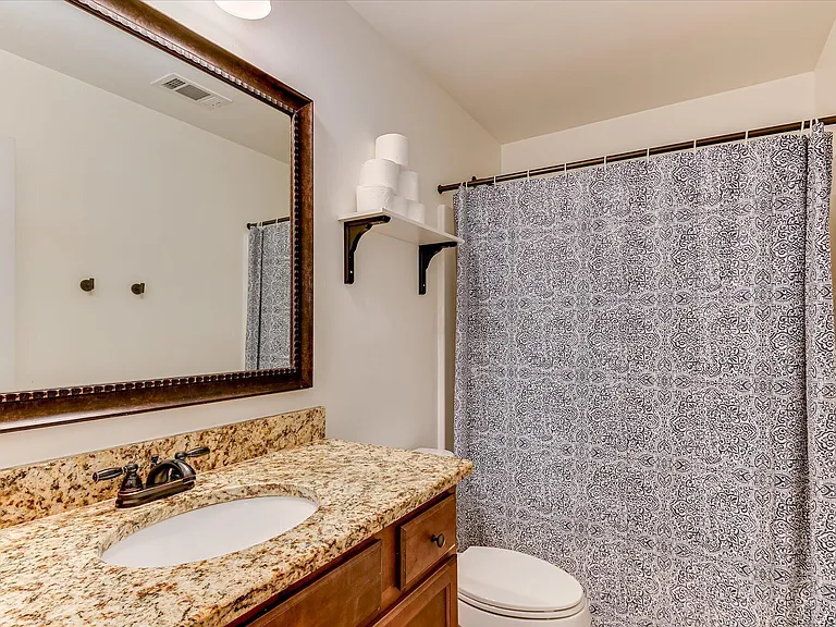 259 Wentworth Pl — Photo 37