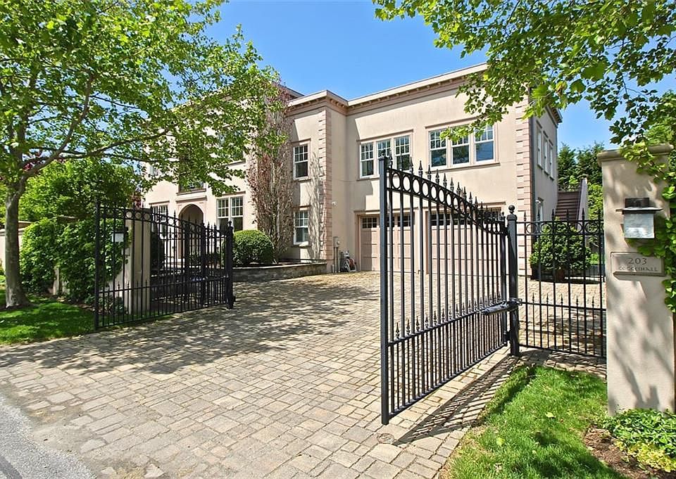 1st image of 203 Coggeshall Ave