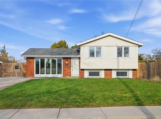 38 Coral Dr, Hamilton, ON L8V 2N5