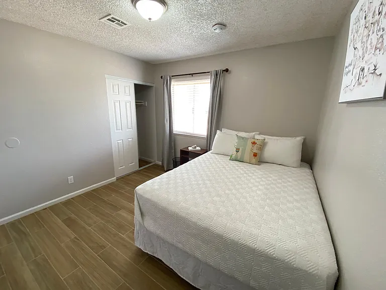 Bedroom # 2 - Pic 2
