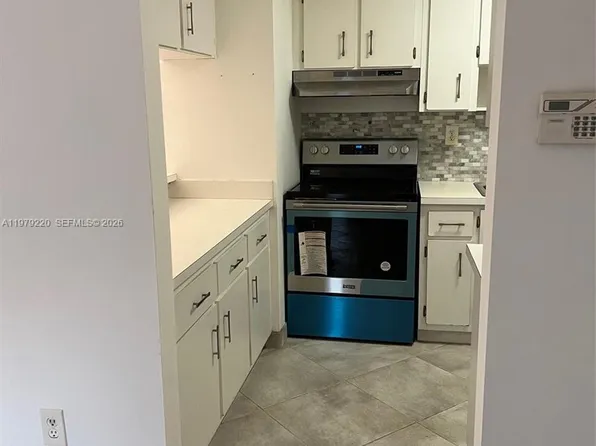 20760 NE 4th Ct APT 207, Miami, FL 33179