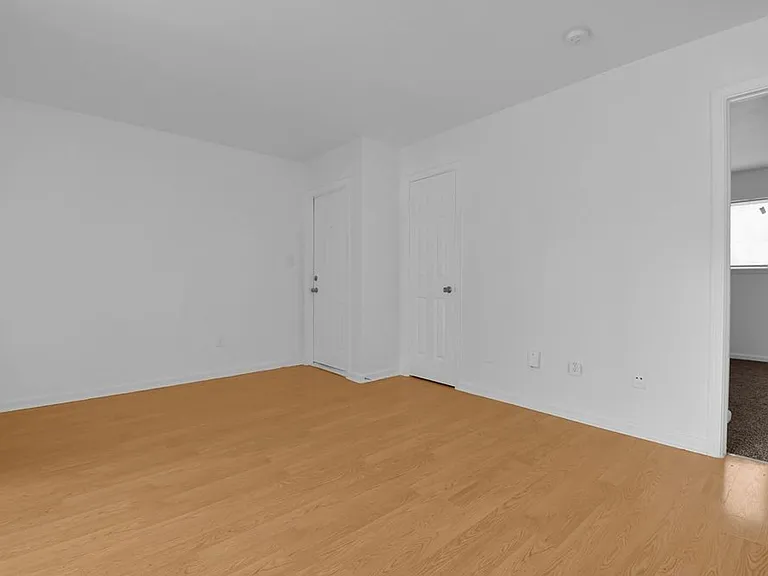 Greentree Apartments — Photo 25