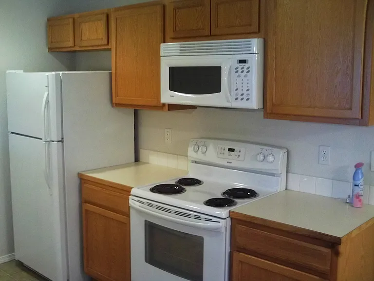 1139 NE Saddleridge St — Photo 13