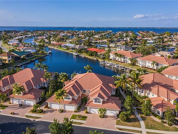 4th image of 2610 Tarpon Cove Dr APT 422