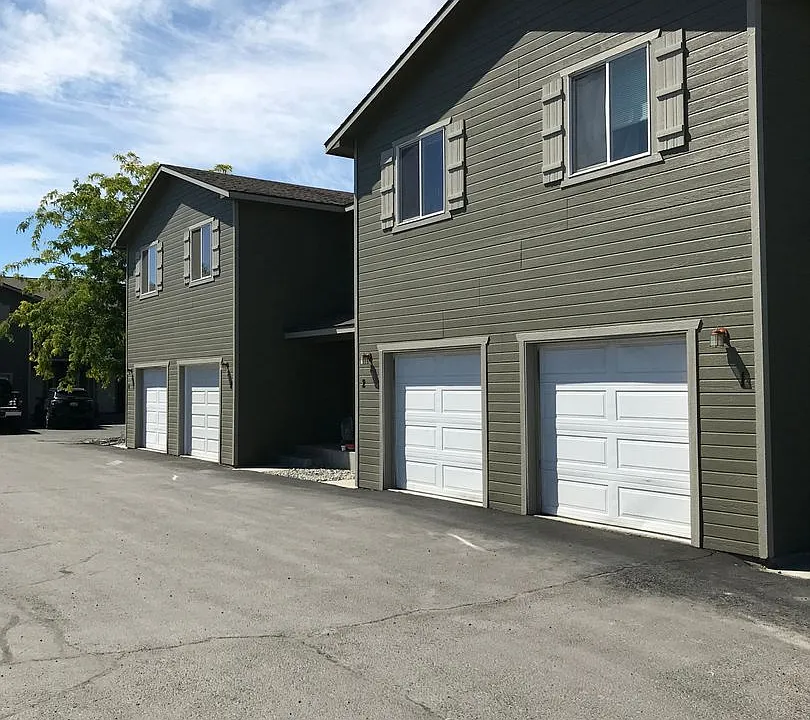 1626 & 1628 W Lee St