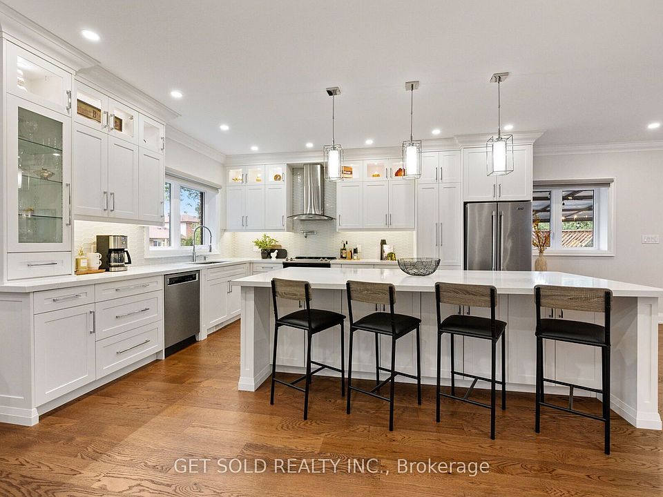 1st image of 8 Hackmore Ave
