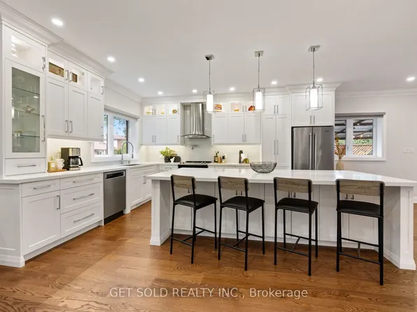 8 Hackmore Ave, Toronto, ON M9W 3W3