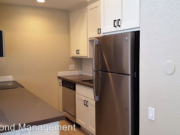 4th image of 2222 I St APT 07
