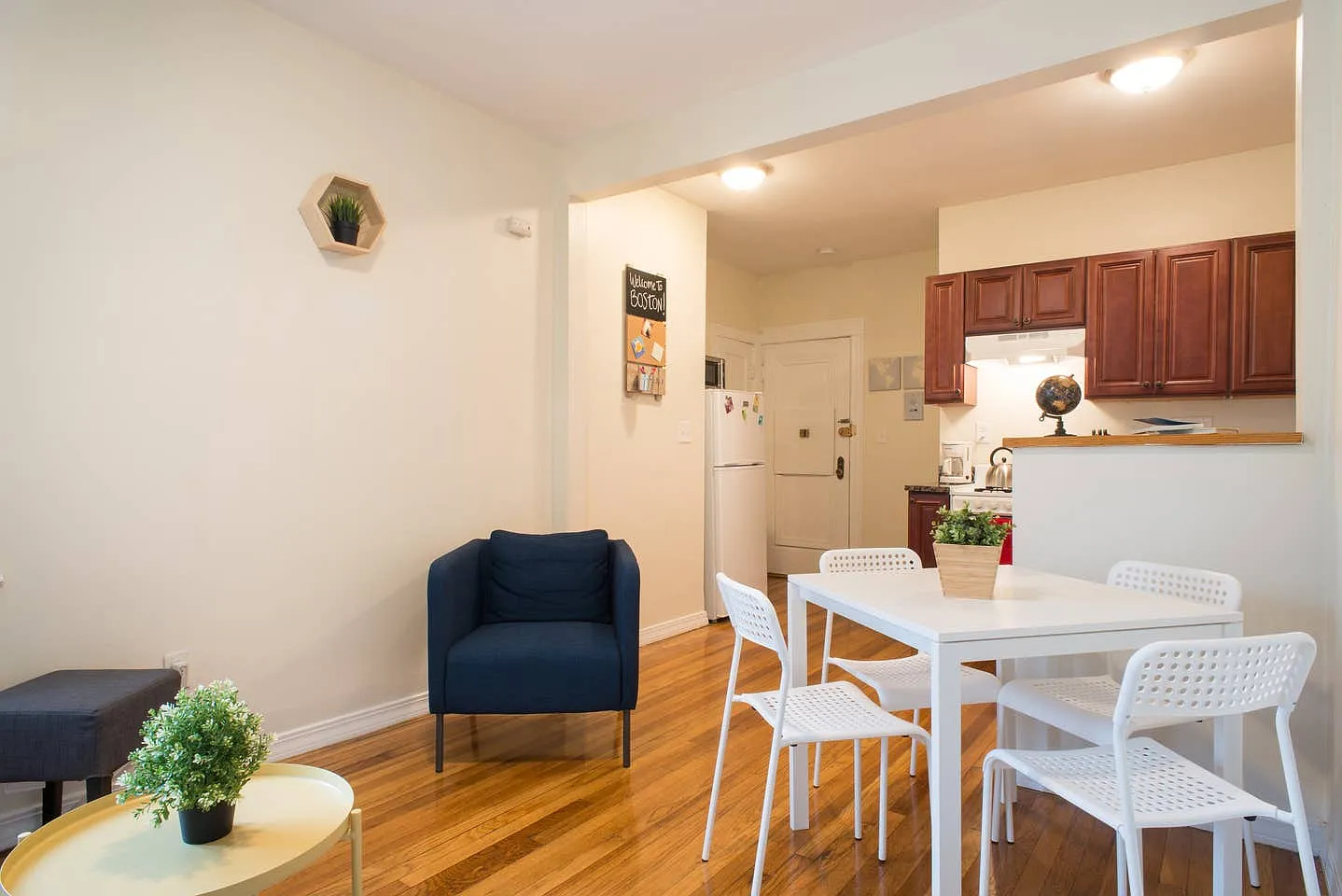 2 bed, 750 sqft, $3,750 — Photo 4
