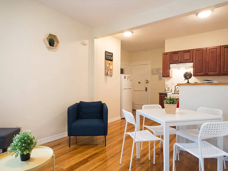 58 Queensberry St #21 — Photo 5