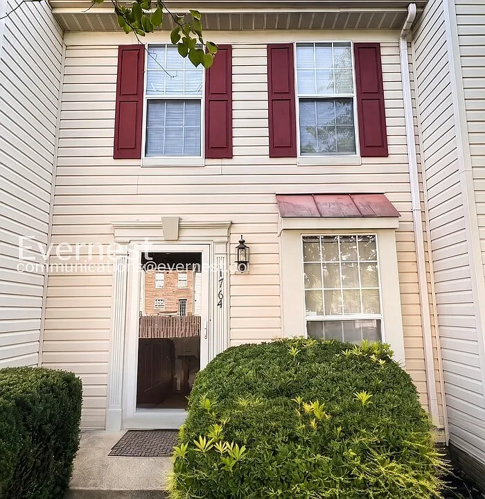 1764 Tiger Lily Cir