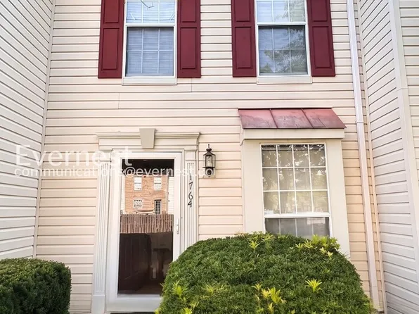1764 Tiger Lily Cir, Woodbridge, VA 22192