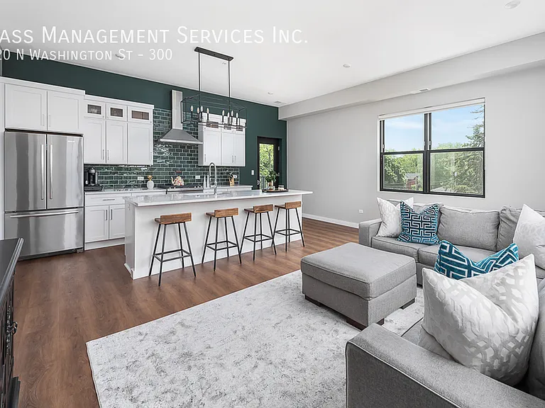 720 N Washington St #300 — Photo 1