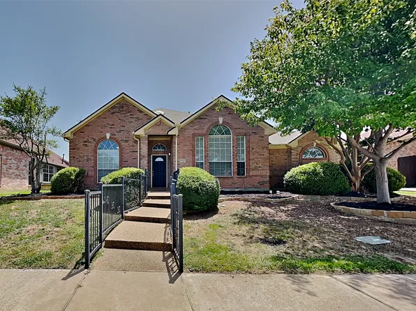 1432 Sunswept Ter, Lewisville, TX 75077