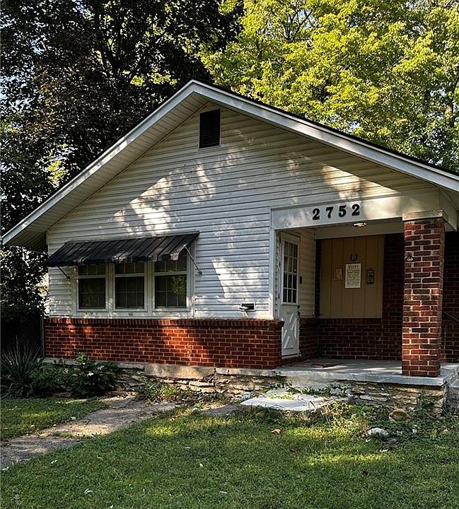 1st image of 2752 Brighton Ave