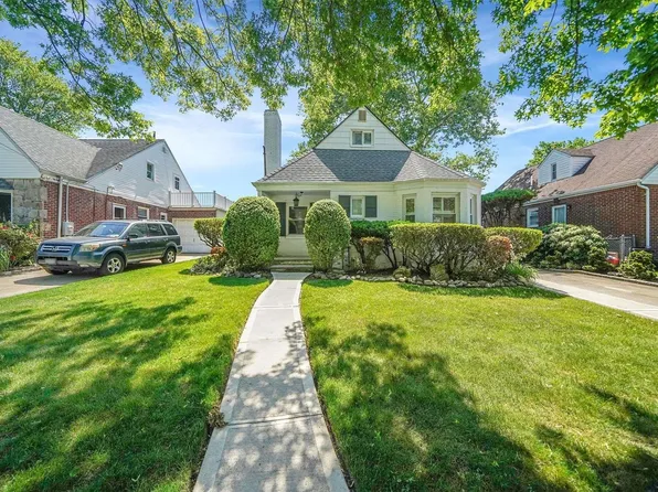 587 Adams Avenue, West Hempstead, NY 11552