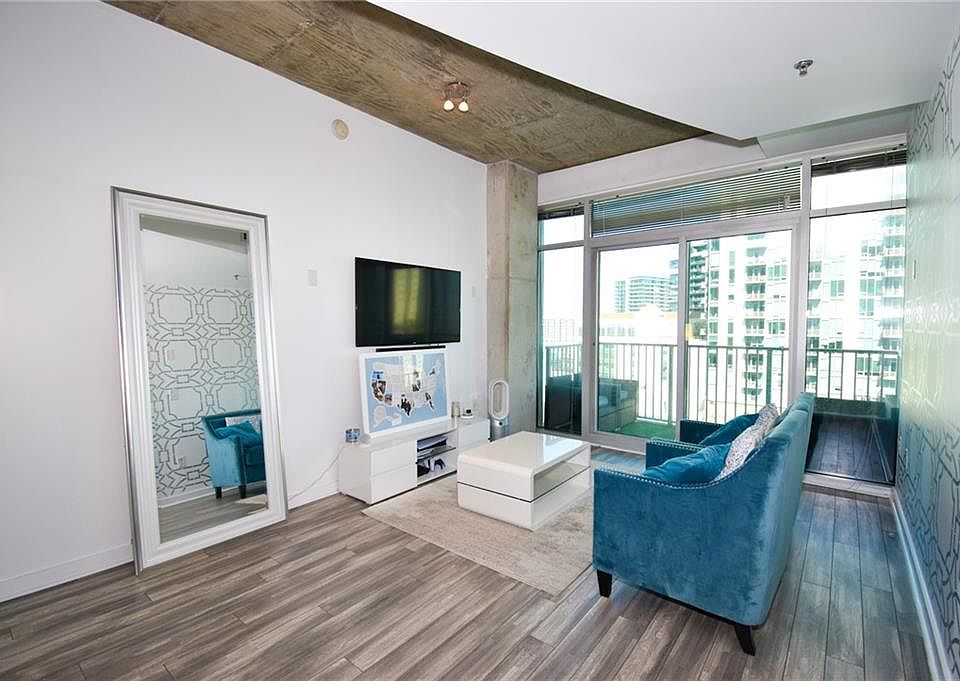 1st image of 250 Pharr Rd #1103