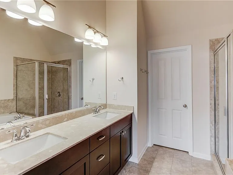 4258 Tacoma Trce — Photo 24