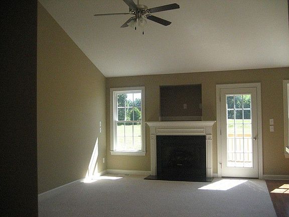 4th image of 62 Poston Ct