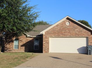 10305 Peony Ln, Waco, TX 76708