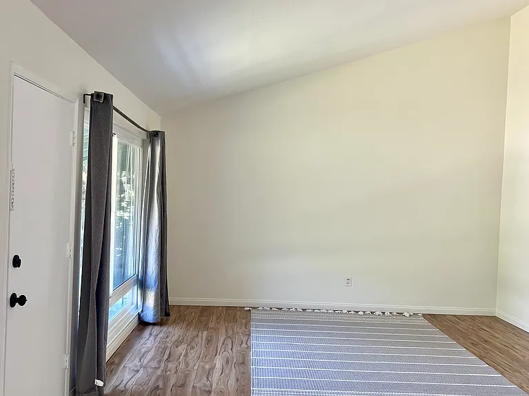 1811 E Grand Ave #86 — Photo 30