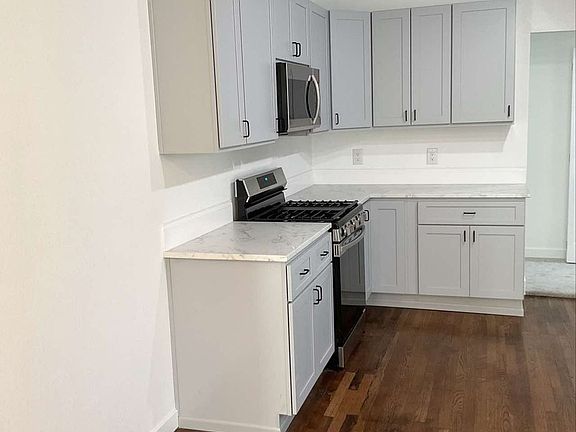 3rd image of 2330 34th Ave N