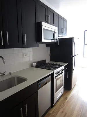 Rented by Bohemia Realty Group | media 18