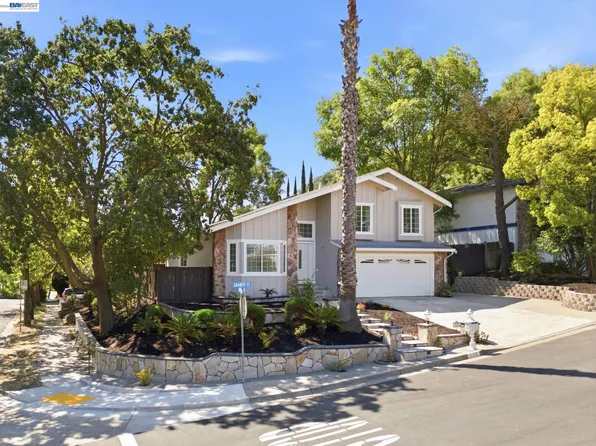 935 Granite Ct, Martinez, CA 94553