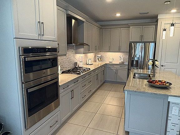 Kitchen and Island