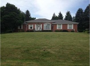 108 Stillwood Dr, Coraopolis, PA 15108