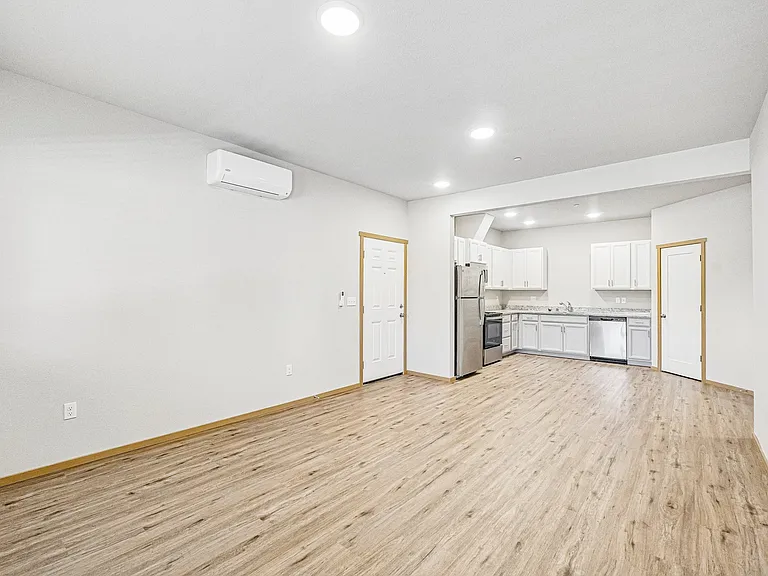 Ridgeline Apartments — Photo 34