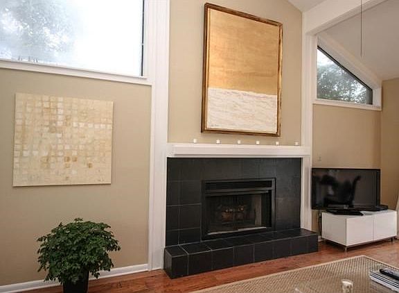 3rd image of 2212 Westlake Dr #B