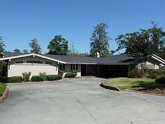 1st image of 1110 Bayou Oak Ln