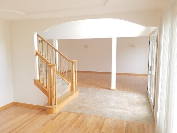 4th image of 616 Sommersville Ct