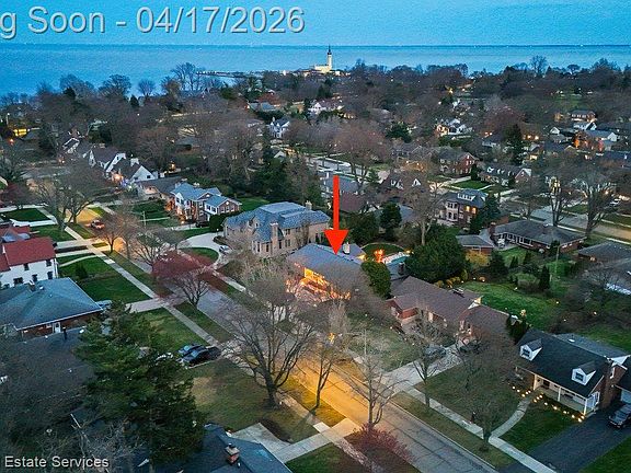 2nd image of 47 Roslyn Rd
