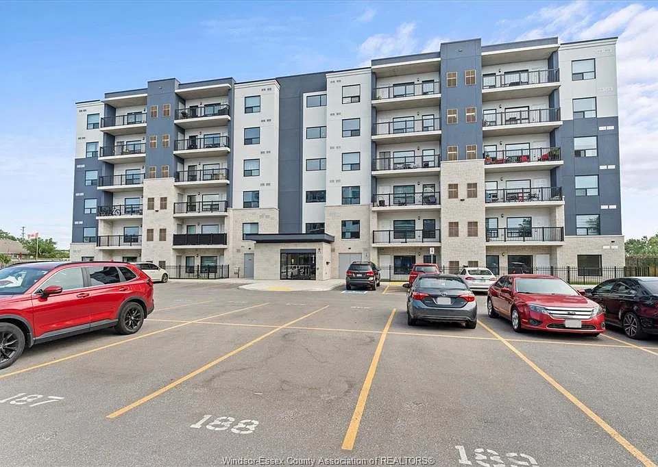 3370 Stella Cres #632
