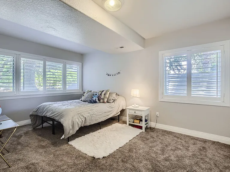 7215 Spring Creek Cir — Photo 25