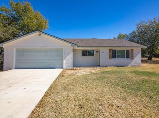 642 Lanai Cir, Runaway Bay, TX 76426