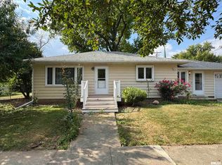 409 5th Ave, De Witt, IA 52742
