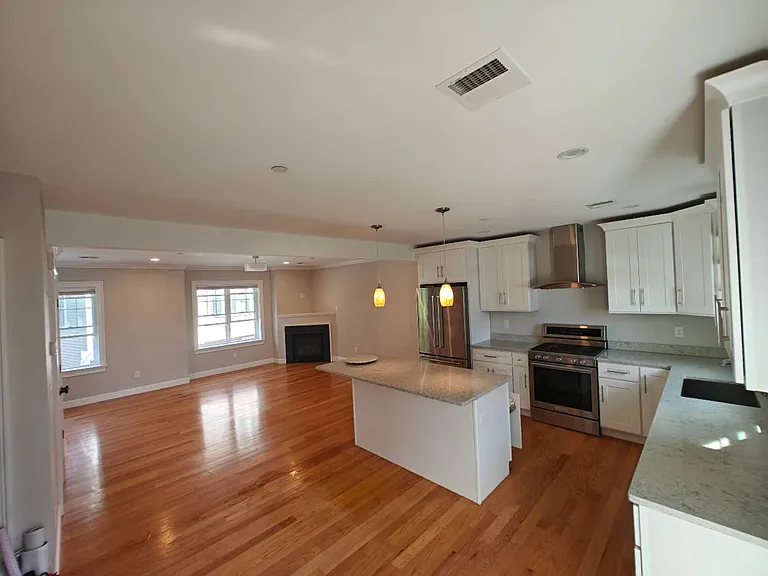 150 Quincy Ave #5B — Photo 6