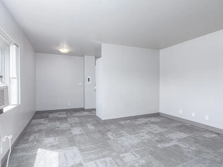 The Lee Apartments — Photo 45