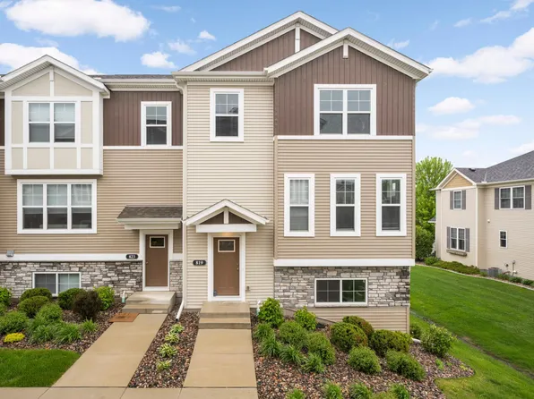 819 Roselyn Dr, Victoria, MN 55386